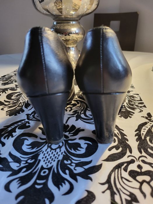 Piękne półbuty rozm.39