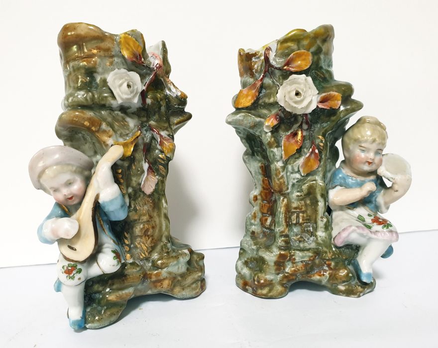Set of 2 antique figurative porcelain vases