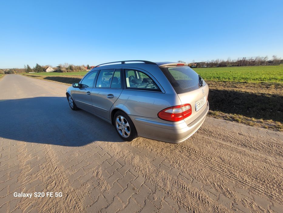 Mercedes-Benz E211