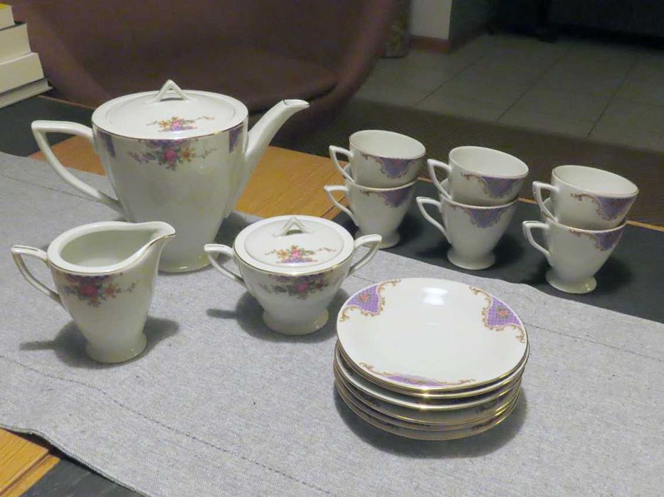 Porcelanowy serwis kawowy firmy Ćmielów