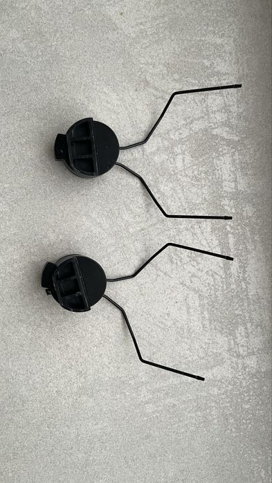 Кріплення до навушників