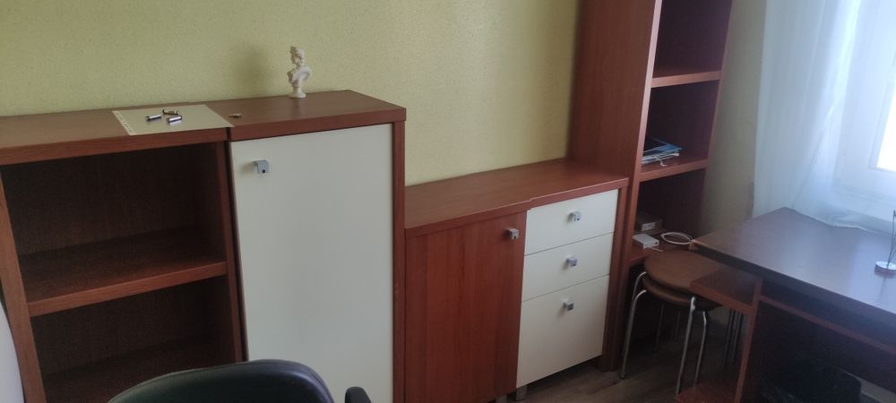 Oddam gratis meble
