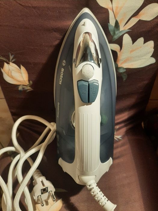 Żelazko BOSCH QuickFilling 2200 W max