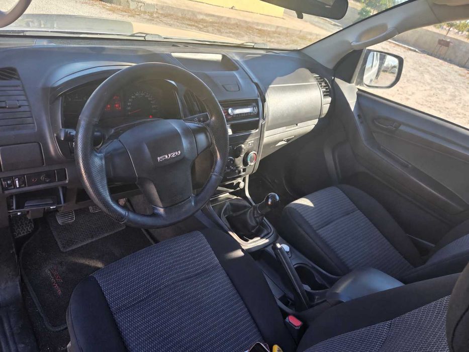 Isuzu 2.5 163 cv 4x4 — Basculante — photo 3