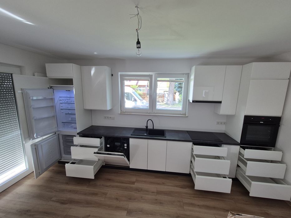 Skręcanie / Składanie / Montaż MEBLI - KUCHNI