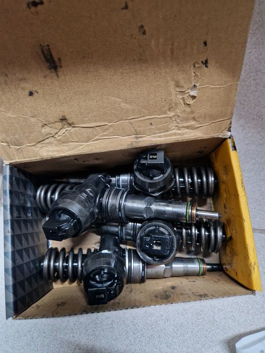 Injectores CD c/ bicos + 100 ( negociável)