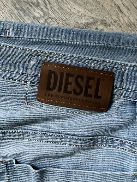 Spodnie jeans Diesel slim skinny W32 L30 jasny niebieski