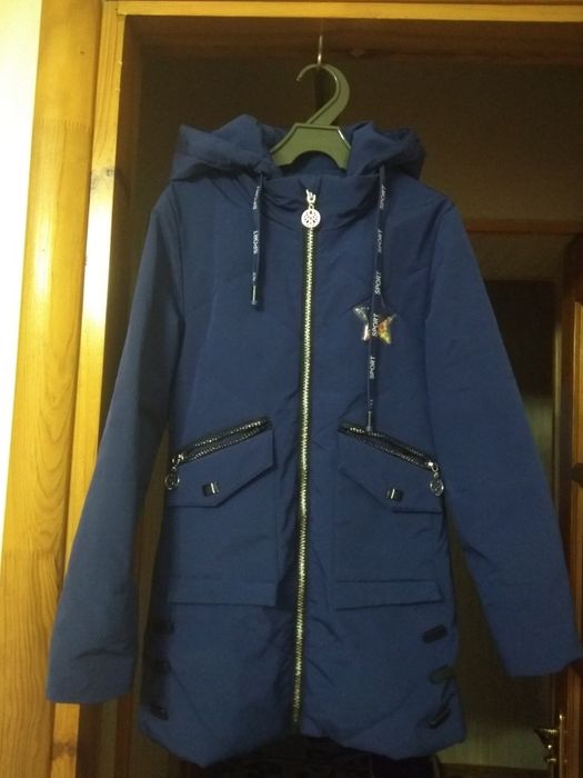Продам куртку на дівчинку