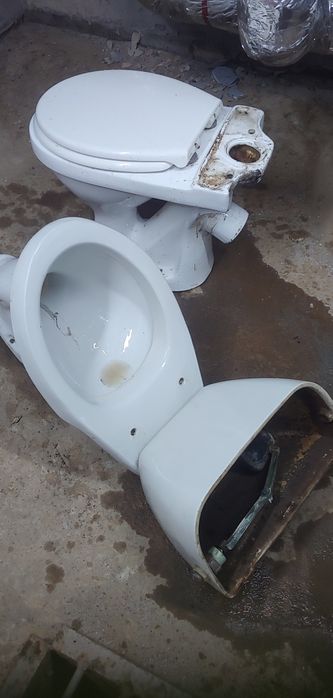 Унитазы бу один с бачком