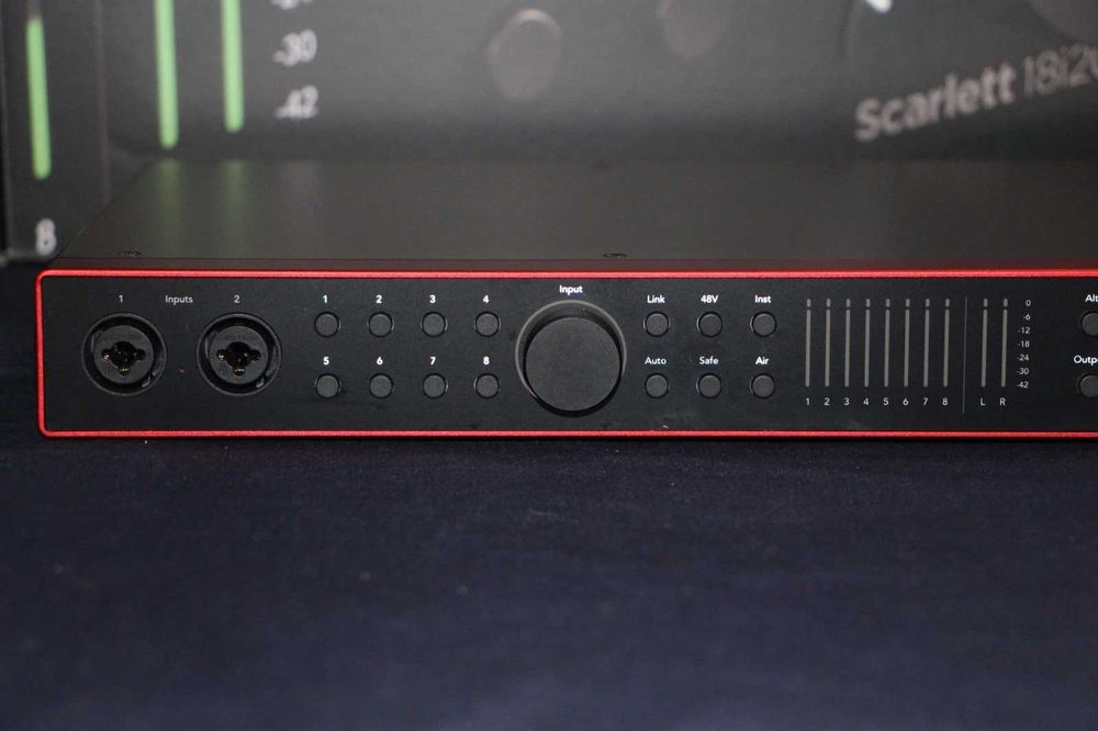 Interface de áudio USB Focusrite Scarlett 18i20 de 4.ª geração