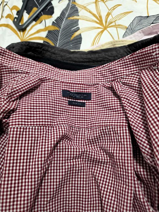 Várias camisas em bom estado S e M e calças também