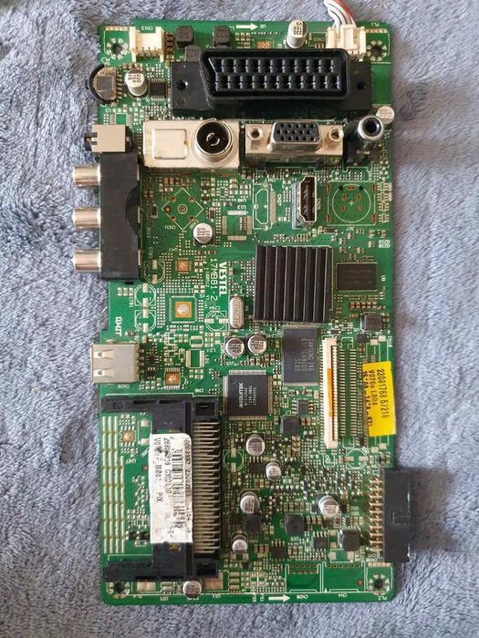 Плата телевизора. Є різні в описі!