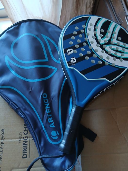 Raquete de padel. Nunca foi usada.
