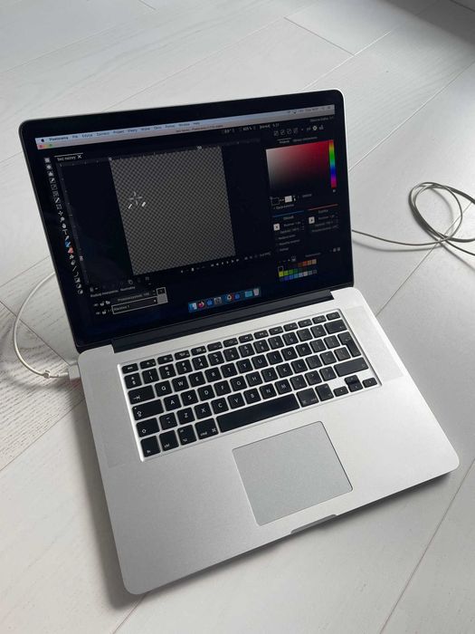 MacBook Pro A1398 Core i7 16GB Grafika Intel/Nvidia
