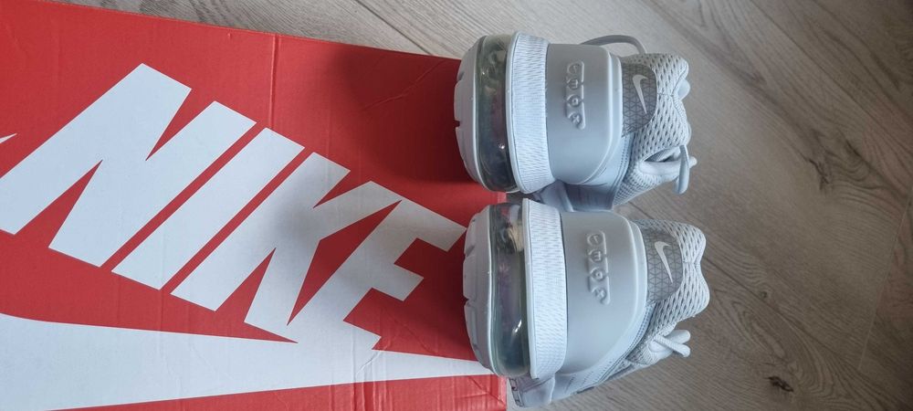 Buty sportowe nike 43