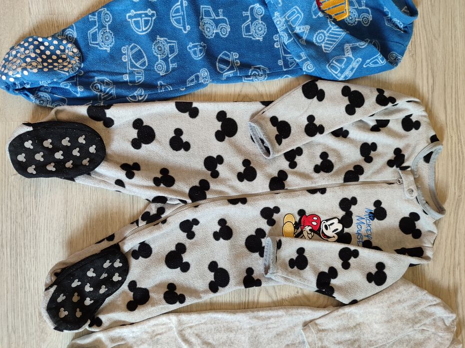 Conjunto de 4 pijamas quentes 18/24 meses