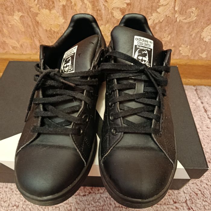 Шкіряні кросівки Adidas для хлопчика, р 39 (по устілці 25 см) відмінний стан