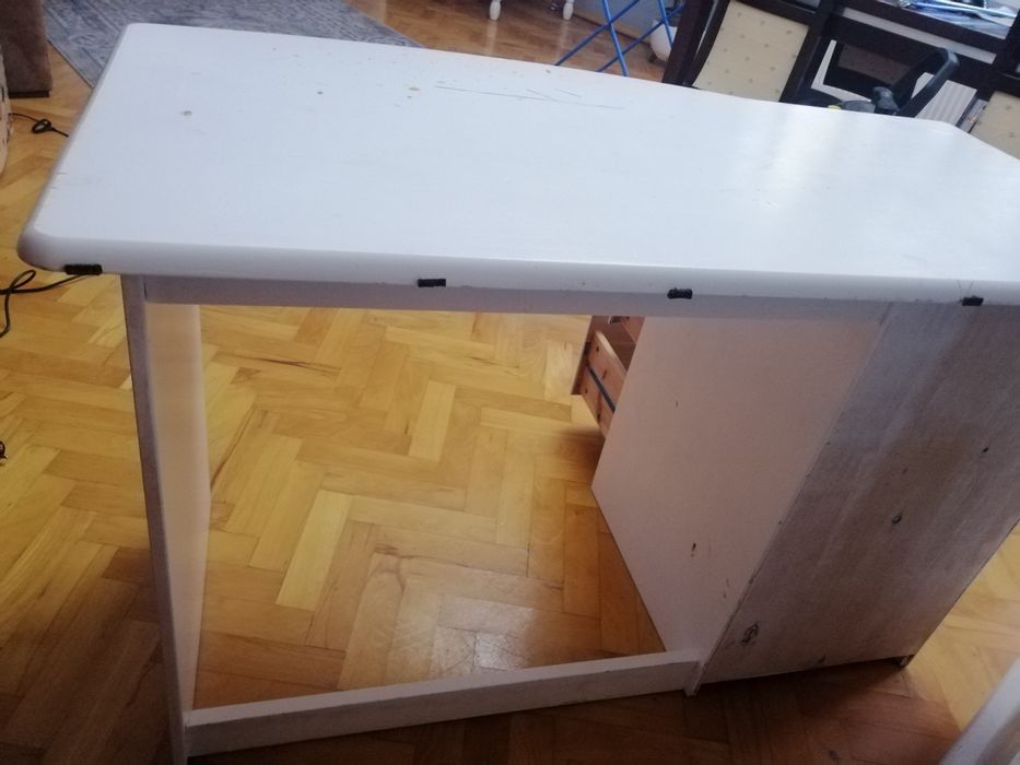 Drewniane białe sosnowe biurko nowa cena