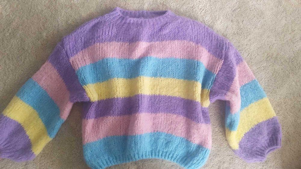 Sweterek kolorowy M