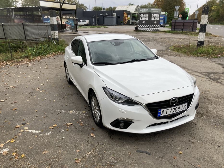 Мазда 3, дизель 2.2, 2015 року