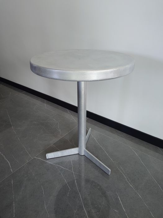 Nowoczesny aluminiowy stolik Tasca Westwing