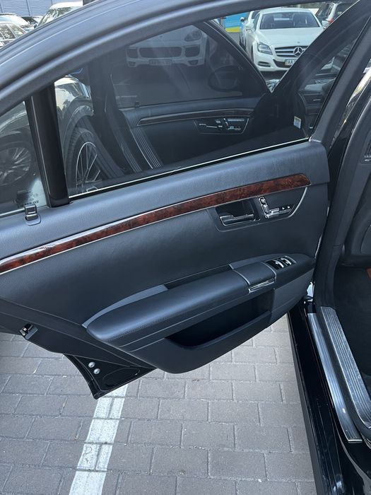 W221 S550 4Matic
