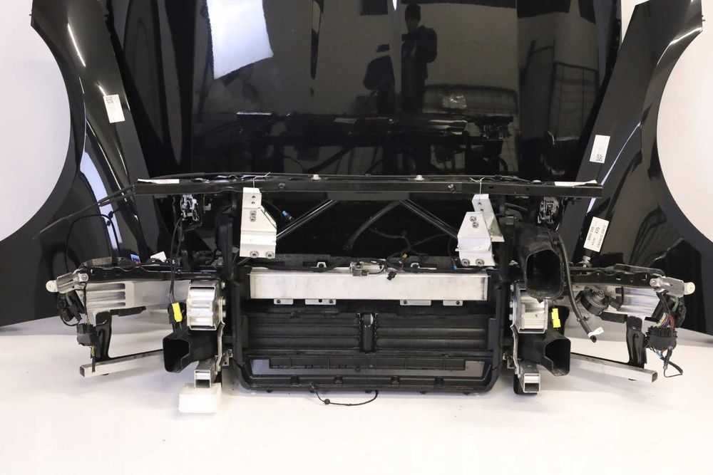 BMW 5 i5 G60 G61 M5 G90 Телевізор передня панель