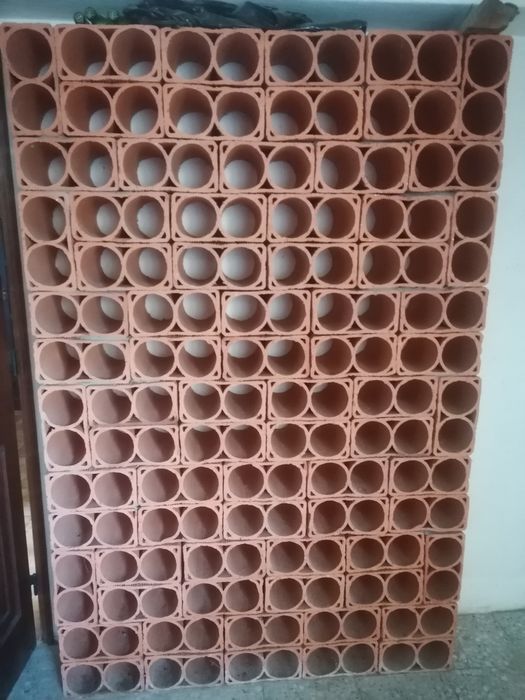 Garrafeiras  em Barro