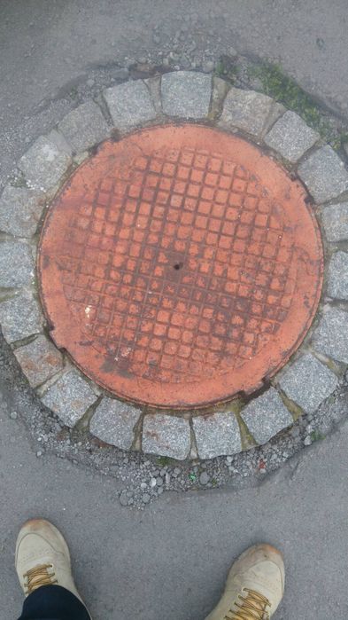 Крышка канализационного люка