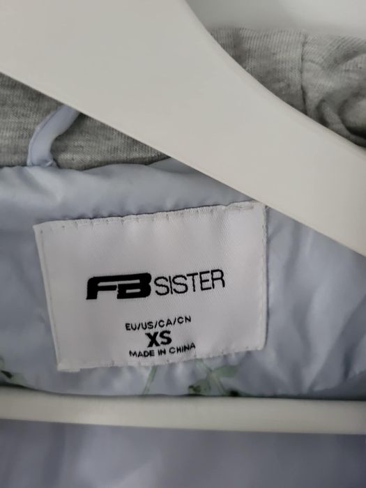 Kurtka wiosenna XS kwiaty baby blue jak nowa