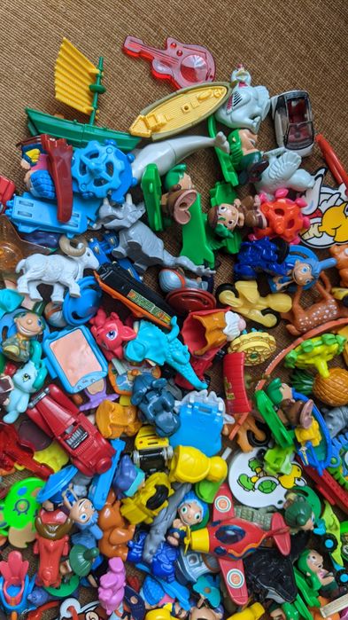 Zabawki Figurki Kinder Niespodzianka Zestaw 170 szt