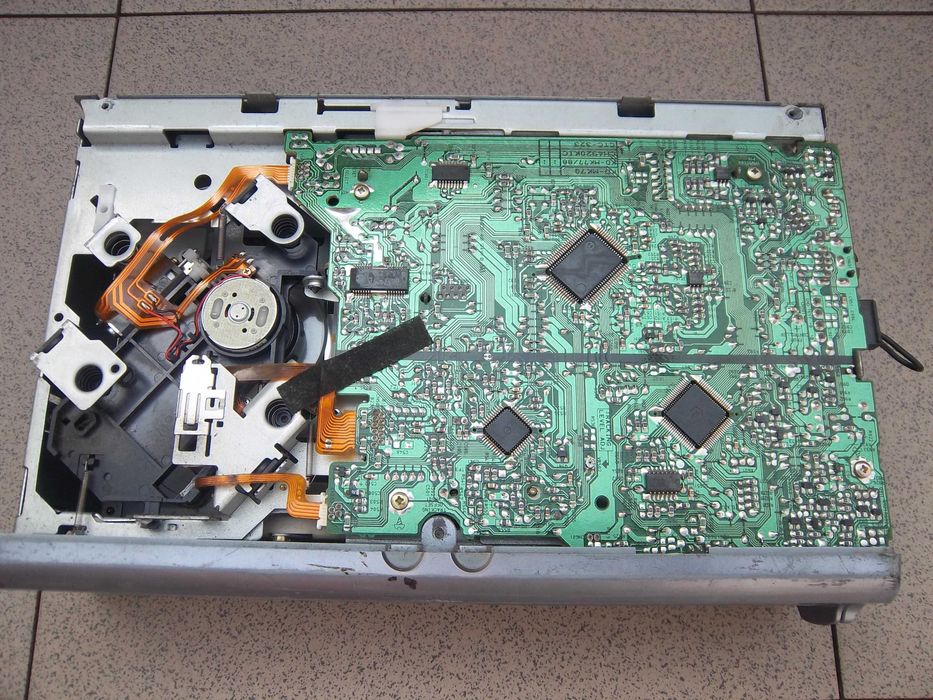 Автомобильный CD чейнджер JVC CH-X99