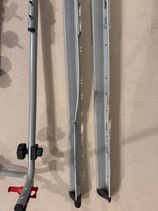 Bagażnik wsuwany na dach na 2 rowery Fischer  (kompletny, do naprawy)