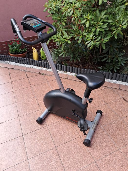 Stacjonarny rower do ćwiczeń