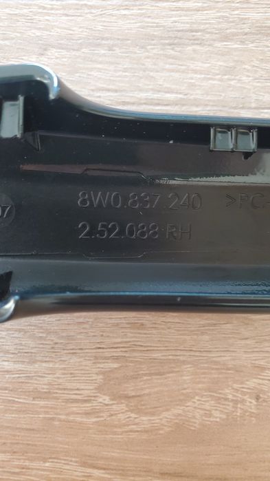 Ручка дверей Audi A4 B9 права