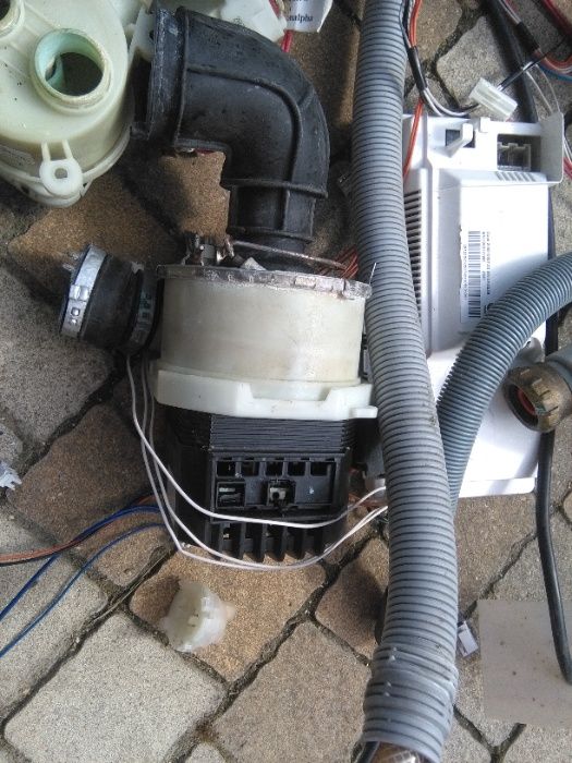 ZMYWARKA HotPoint ARISTON LFT 3214 do zabudowy na CZESCI
