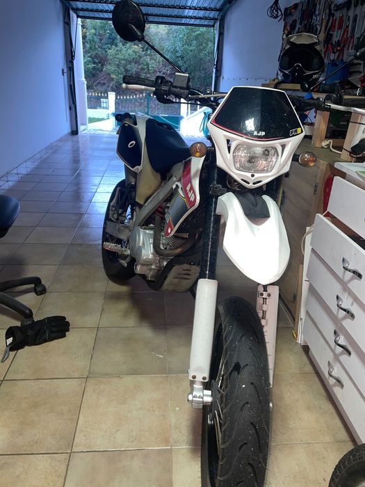 Ajp 125 PR3 2019
