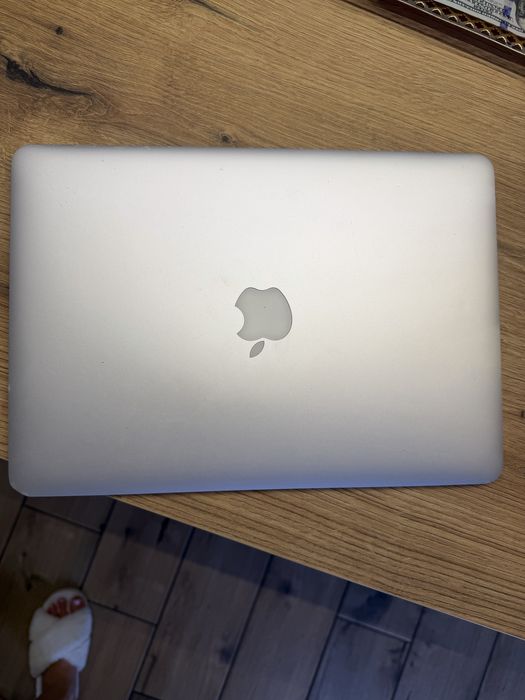 Macbook air 2017 ноутбук НА ЗАПЧАСТИНИ