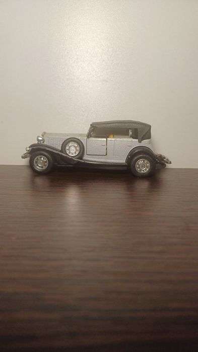 Модель машинки cadillac v16 phaeton