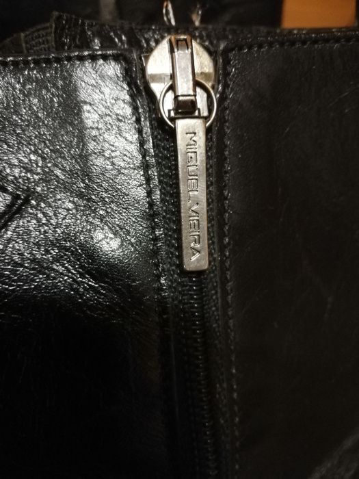 Botas em pele pretas Miguel Vieira