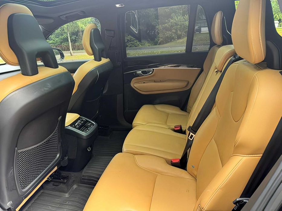 Volvo XC90      2017