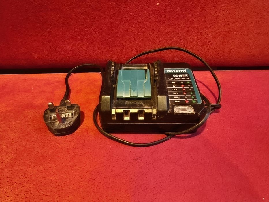 Ładowarka Makita dc18wc