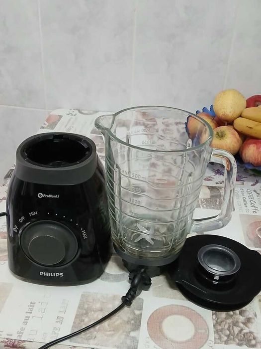 PHILIPS – Liquidificadora HR2173