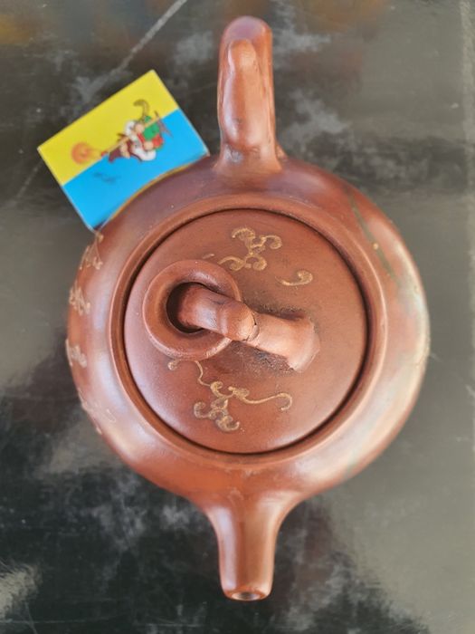 Чайник исинская глина 100% ручная работа редкий , коллекционный