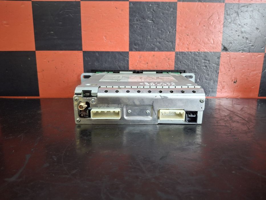 Rádio / auto-rádio OPEL Vivaro B Furgão (X82)