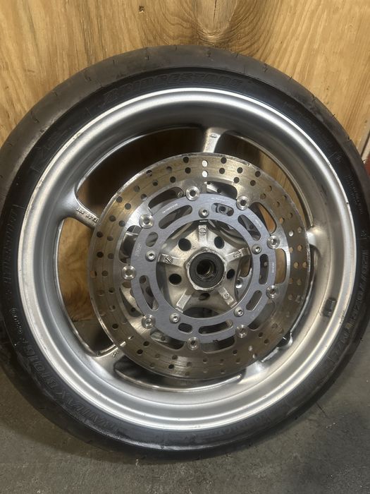 Yamaha FZ6 Fazer 600 Tarcze Koło Opona FELGA Przód Komplet 2004/2009