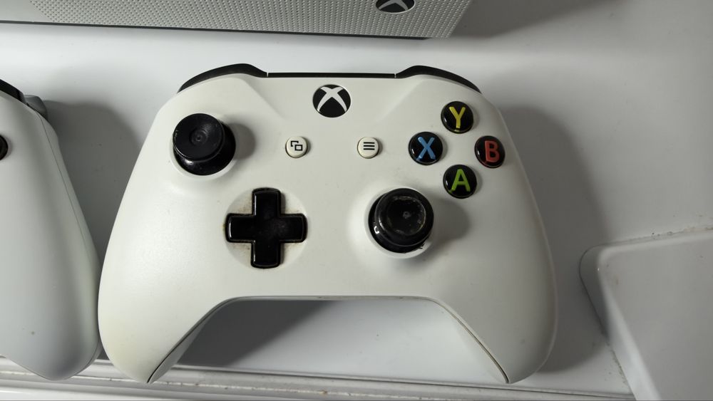 Consola XBOX ONE S 1TB