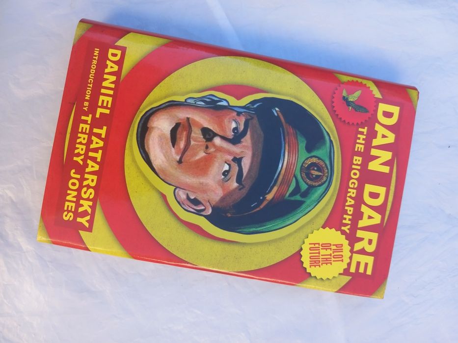 DAN DARE - Biografia Herói BD