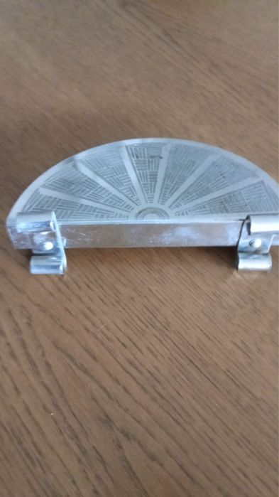 Serwetnik PRL metalowy