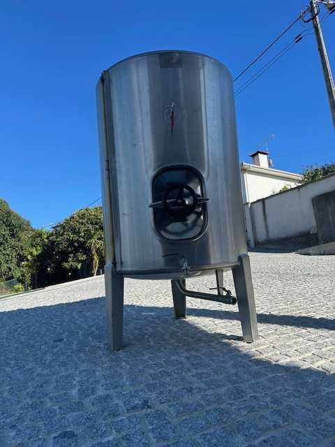 Cuba em inox 550 L